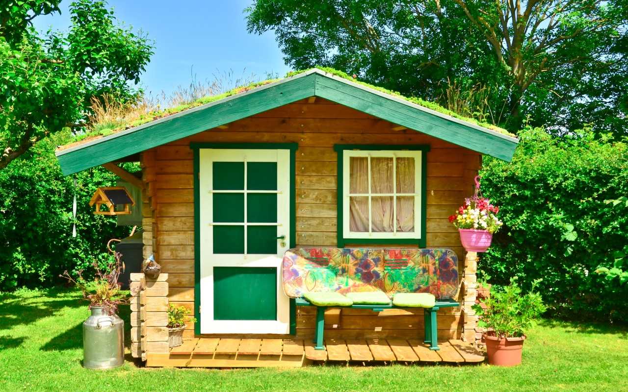 3. Model Magazie Curte   Magazie Cu Fereastra